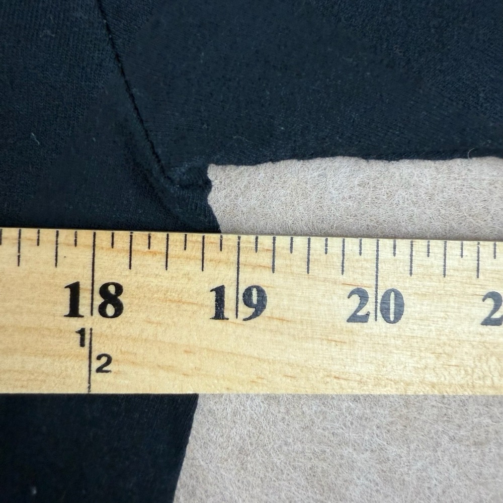 Fruit of the Loom Shirt Men M Black Football 16 Graphic Joe Montana Style Tee - Picture 4 of 7